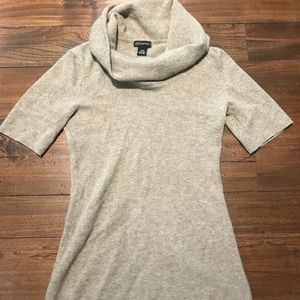 Holt Renfrew 100% cashmere sweater size M